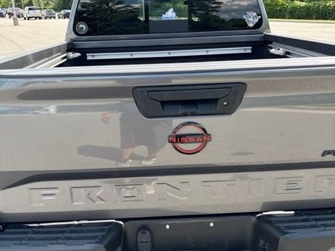 Used 2023 Nissan Frontier PRO-4X w/ Pro Convenience Package AWD/4WD image 8