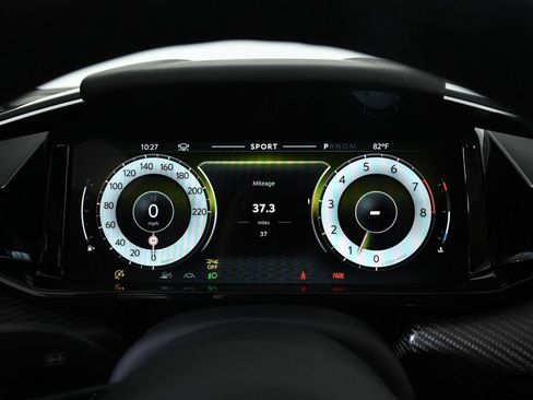 New 2026 Aston Martin V8 Vantage S image 12