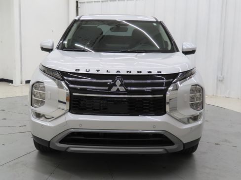 New 2026 Mitsubishi Outlander SE AWD/4WD image 9