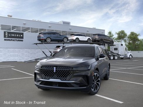 New 2026 Lincoln Nautilus Reserve AWD/4WD image 2