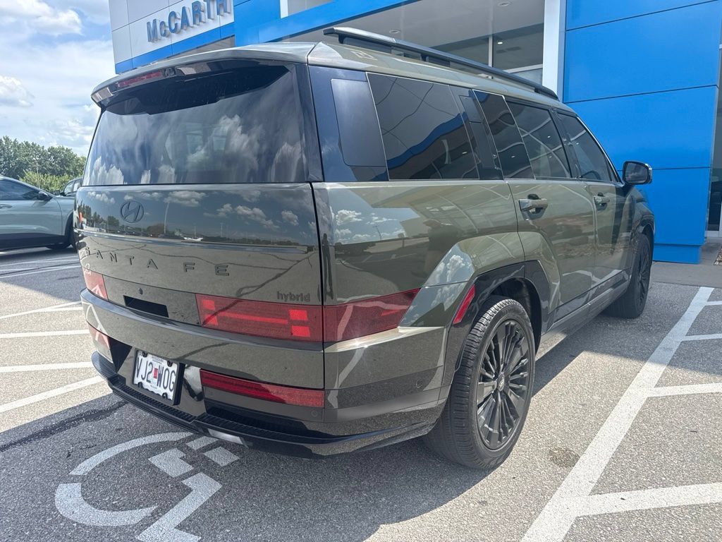 Used 2025 Hyundai Santa Fe Calligraphy FWD image 4