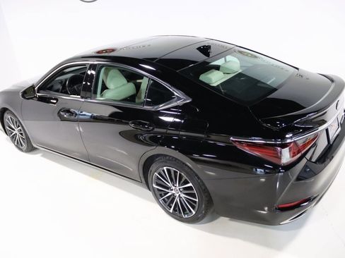 Used 2022 Lexus ES 350 w/ Premium Package image 11