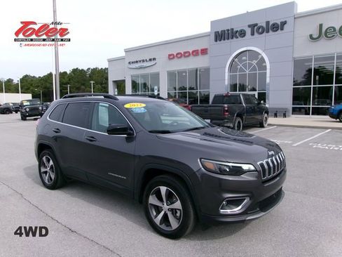 Used 2022 Jeep Cherokee Limited image 1