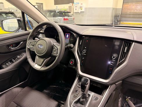 Used 2025 Subaru Outback Premium image 30