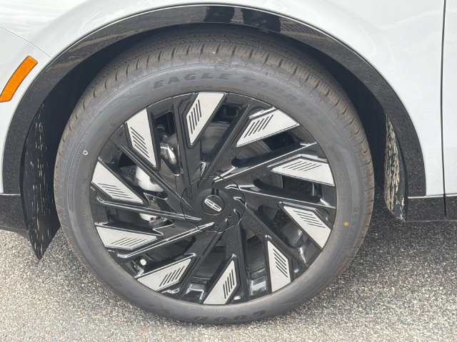New 2026 Lincoln Nautilus Reserve AWD/4WD image 12