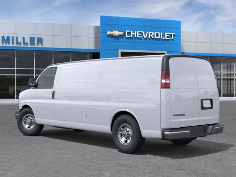 New 2026 Chevrolet Express 3500 Extended w/ Chrome Appearance Package RWD image 24