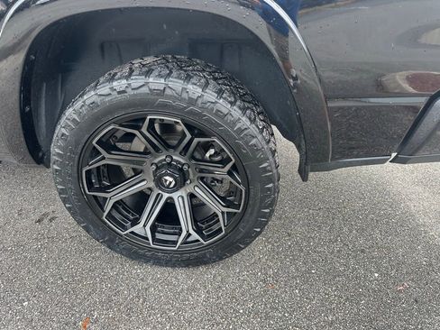 Used 2020 RAM 1500 Limited w/ Black Appearance Package image 8