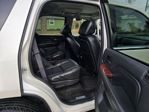 Used 2008 Cadillac Escalade AWD image 14