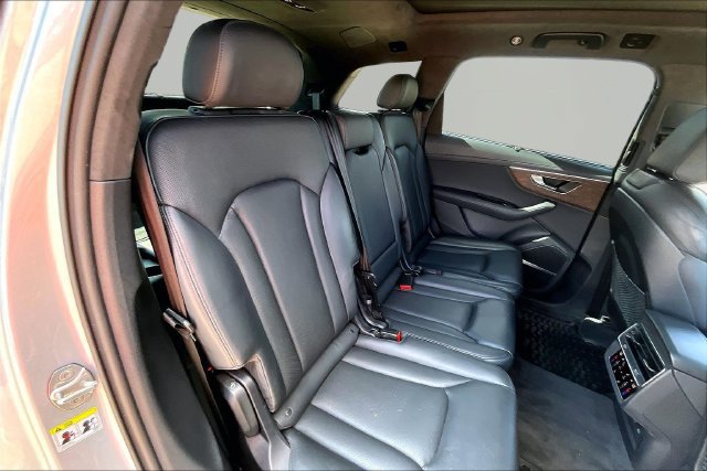 Used 2023 Audi Q7 3.0T Prestige w/ Prestige Package AWD/4WD image 29