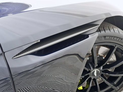 Used 2019 Aston Martin DB11 AMR RWD image 12