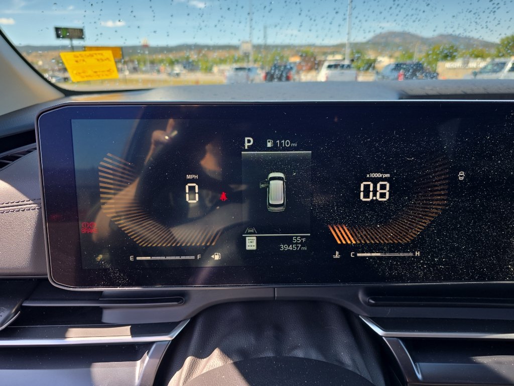 Used 2025 Kia Carnival FWD image 14
