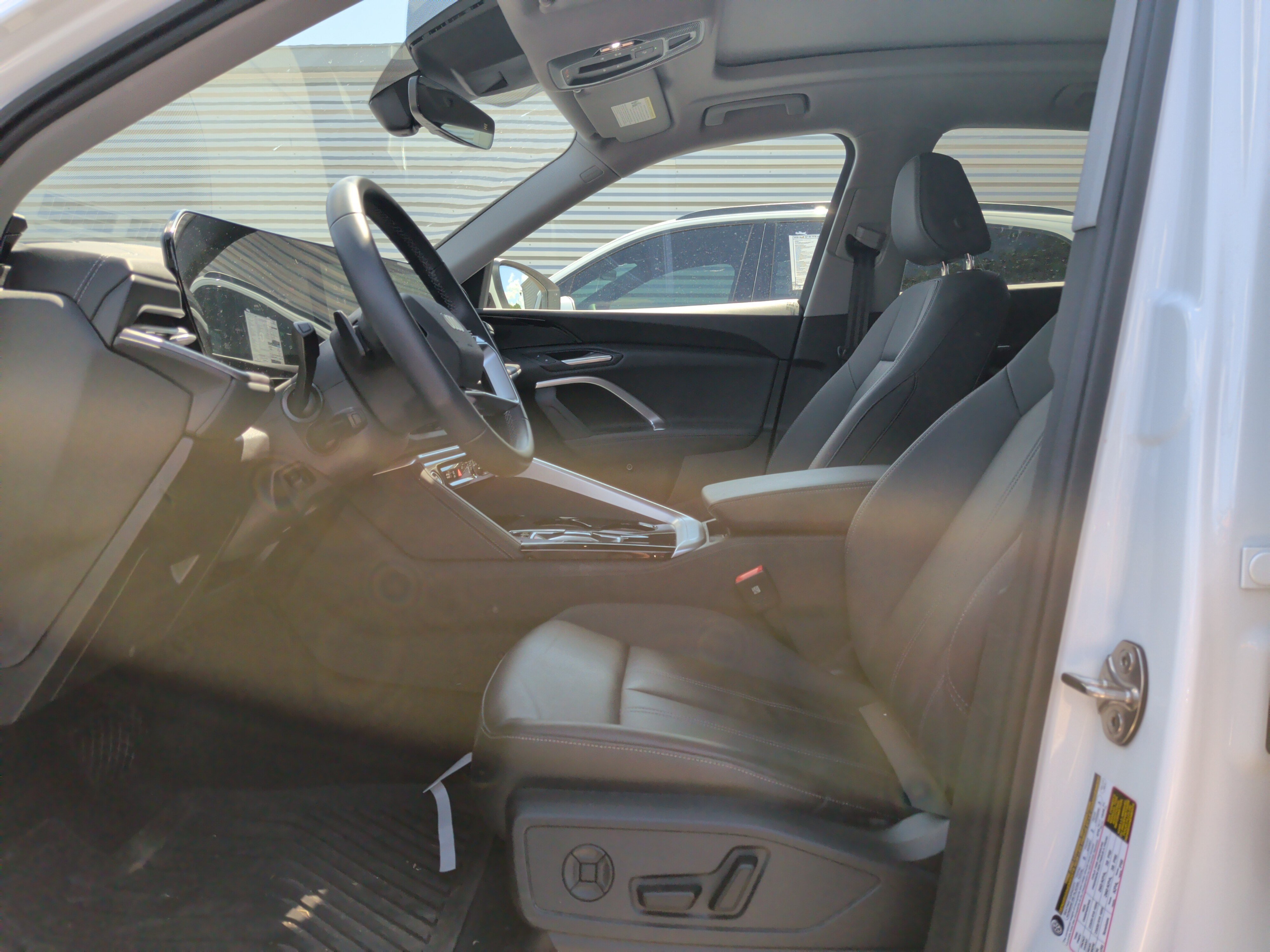 Used 2025 Audi Q5 Premium w/ Convenience Package AWD/4WD image 14