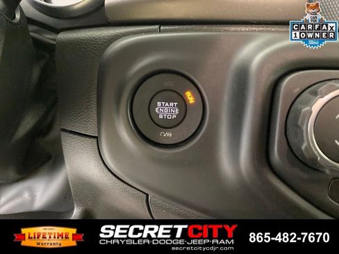 Used 2023 Jeep Wrangler Unlimited Rubicon 4xe w/ Cold Weather Group AWD/4WD image 16
