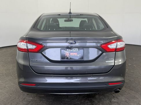 Used 2016 Ford Fusion SE w/ Equipment Group 202A FWD image 6