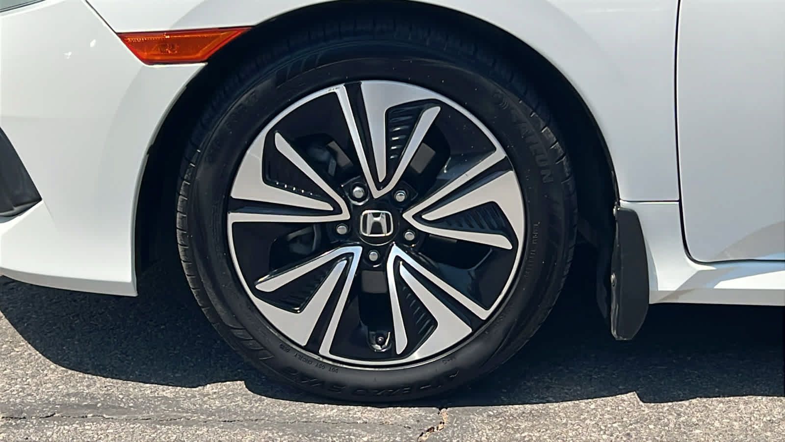 Used 2018 Honda Civic EX-T image 9