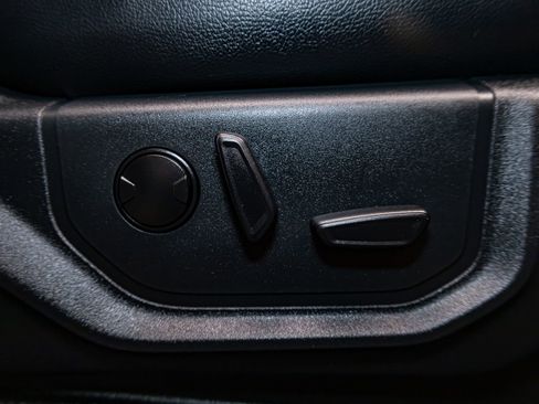 Used 2022 Ford F250 Lariat w/ FX4 Off-Road Package image 25