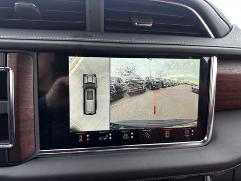 Used 2024 GMC Yukon XL Denali Ultimate image 23