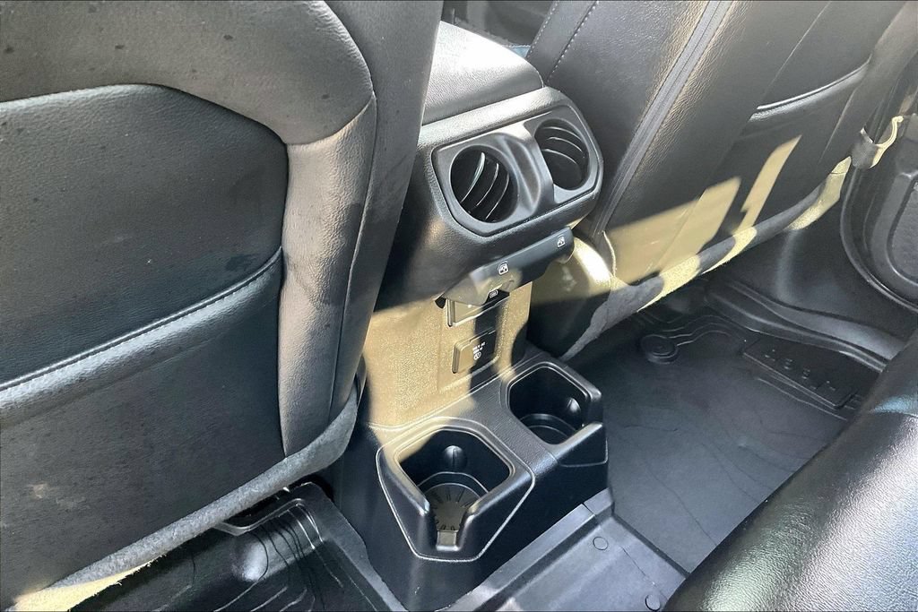 Used 2020 Jeep Gladiator Overland w/ Popular Equipment Package AWD/4WD image 11