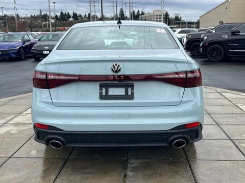 Used 2025 Volkswagen Jetta GLI Autobahn FWD image 8