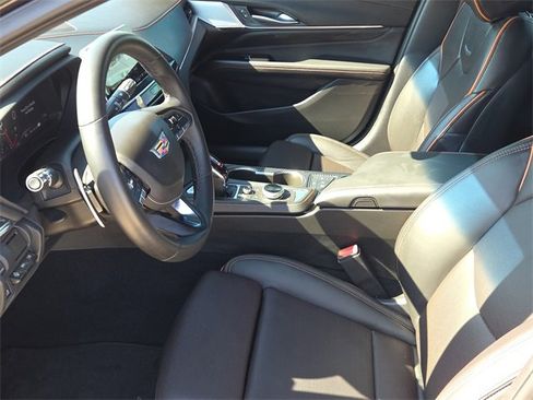 Used 2025 Cadillac CT4 V image 18