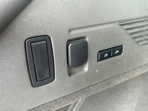 Used 2024 Lincoln Nautilus Reserve AWD/4WD image 21