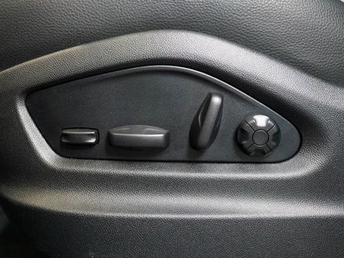 Certified 2025 Porsche Cayenne AWD/4WD image 22