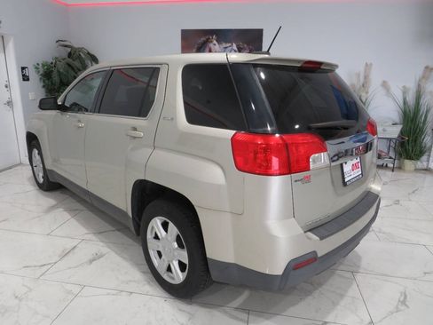 Used 2015 GMC Terrain SLE FWD image 5