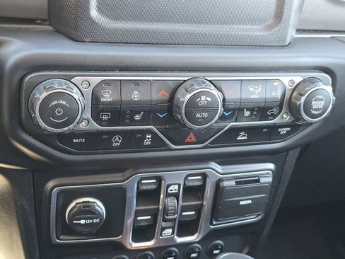 Used 2020 Jeep Gladiator Sport w/ Quick Order Package 24S AWD/4WD image 32
