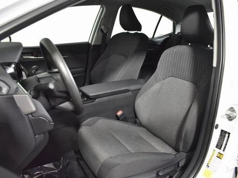 Used 2025 Toyota Camry LE image 9