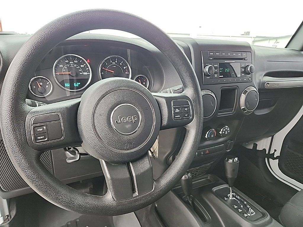 Used 2017 Jeep Wrangler Sport AWD/4WD image 13
