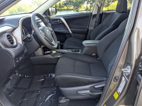 Used 2013 Toyota RAV4 XLE FWD image 15