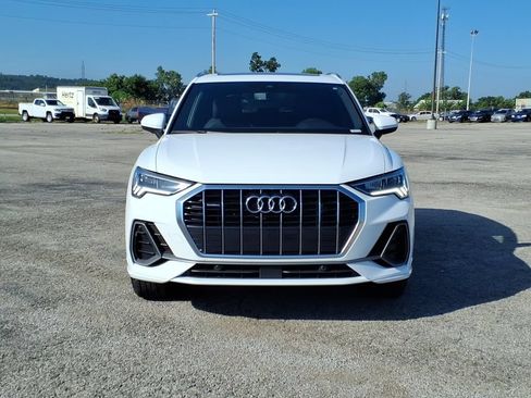 Used 2024 Audi Q3 2.0T Premium AWD/4WD image 2
