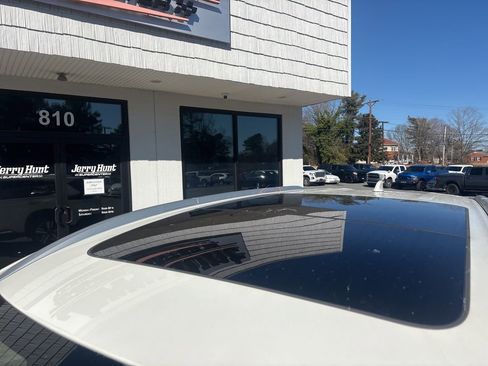 Used 2023 Nissan Rogue SL w/ SL Premium Package image 12