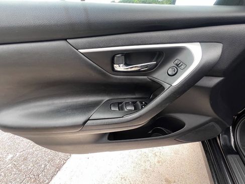 Used 2017 Nissan Altima 2.5 S w/ Power Driver Seat Package FWD image 16