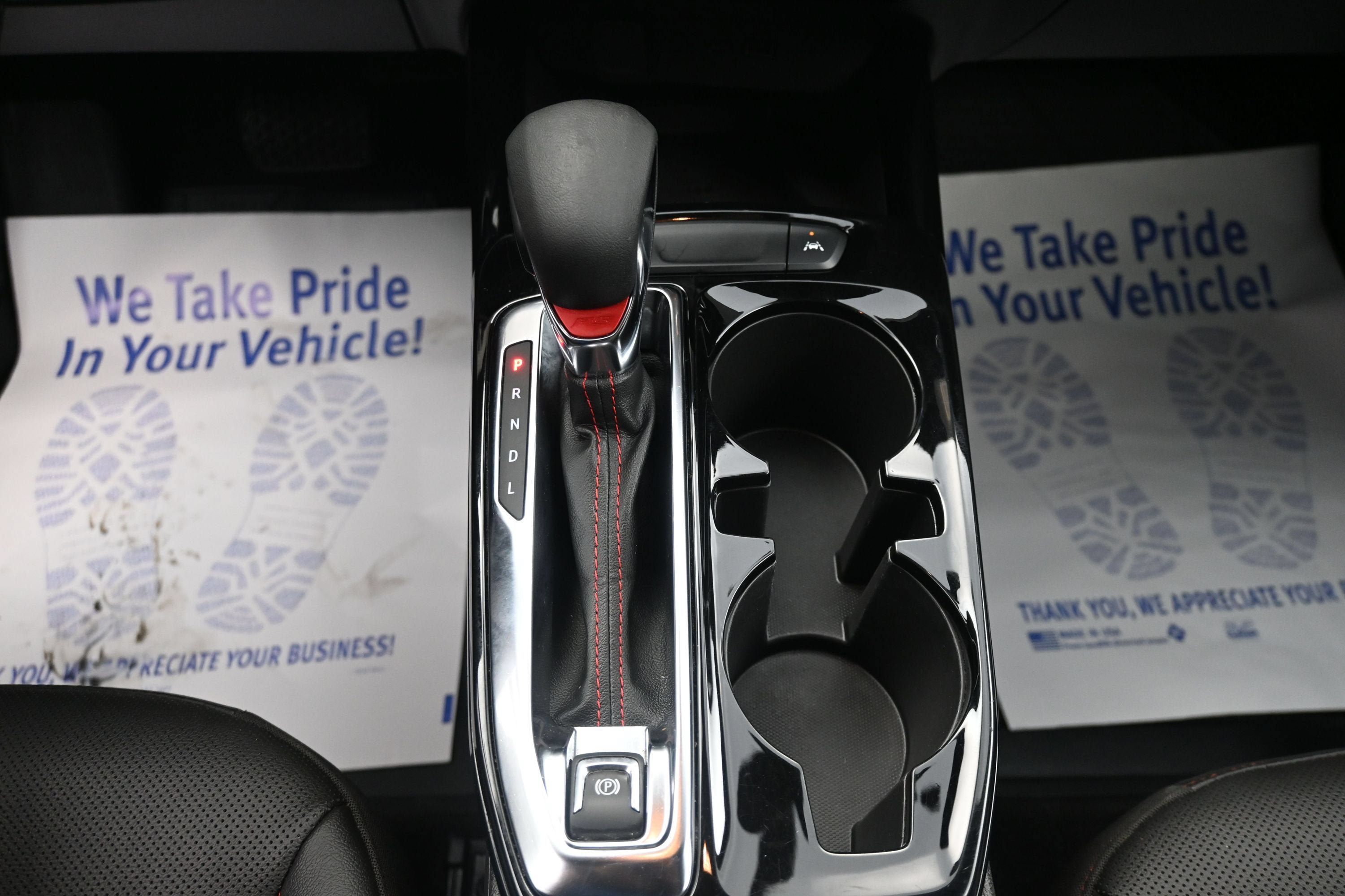 Used 2025 Chevrolet Trax RS w/ Sunroof Package FWD image 20