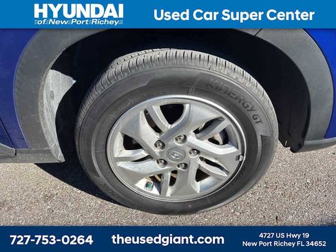 Certified 2022 Hyundai Venue SE image 5