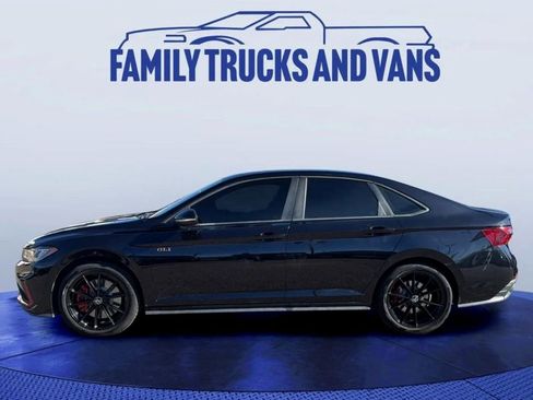 Used 2025 Volkswagen Jetta GLI Autobahn image 2