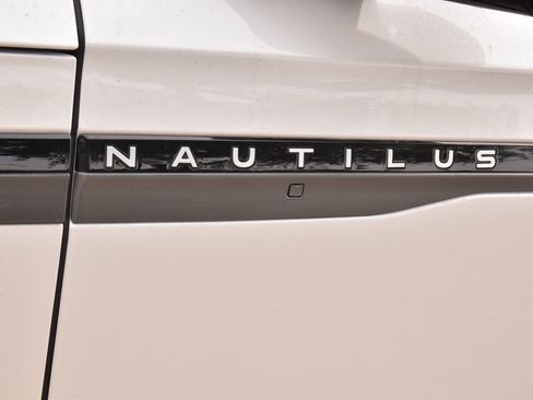 New 2026 Lincoln Nautilus Black Label w/ Jet Appearance Package image 43