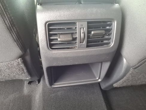 Used 2022 Nissan Rogue S AWD/4WD image 16