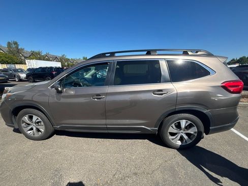 Used 2021 Subaru Ascent Premium w/ Convenience Package AWD/4WD image 6