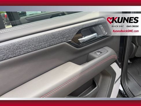 New 2026 GMC Yukon AT4 Ultimate w/ LPO, Floor Liner Package AWD/4WD image 32