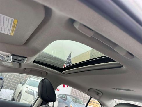 Certified 2024 Nissan Sentra SR w/ SR Premium Package image 19