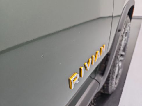Used 2023 Rivian R1S Adventure image 37