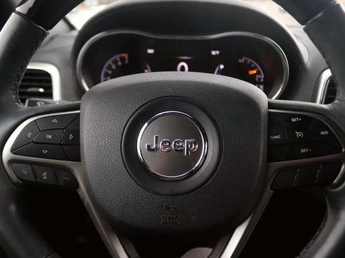 Used 2018 Jeep Grand Cherokee Overland image 17