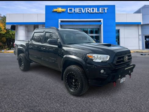 Used 2020 Toyota Tacoma SR5 image 3