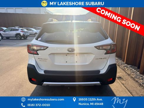 Certified 2025 Subaru Outback Limited AWD/4WD image 7