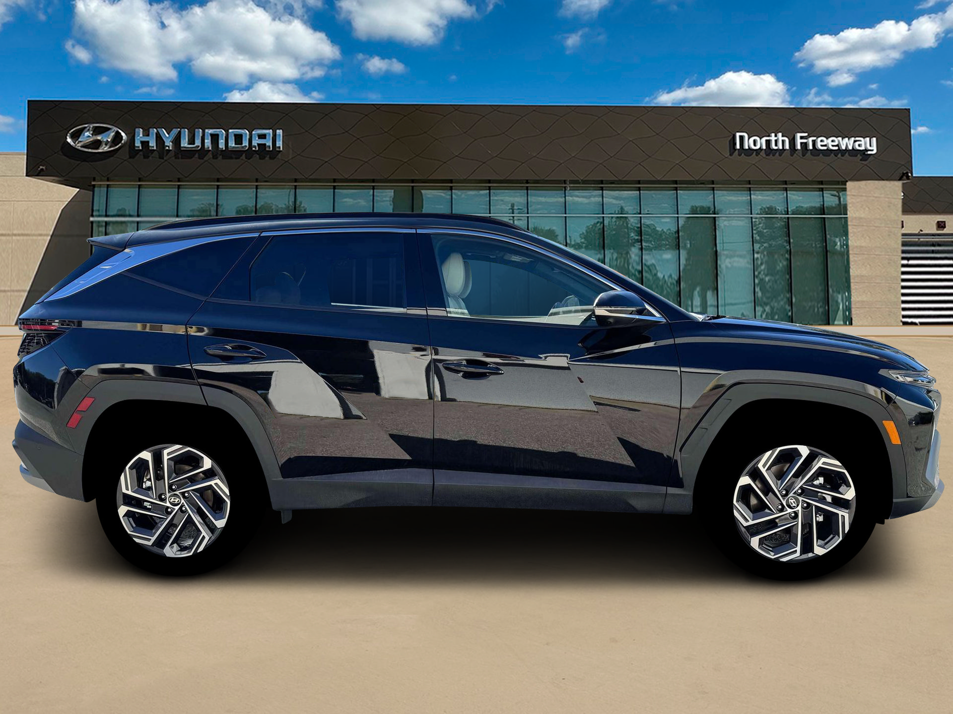 New 2026 Hyundai Tucson Limited w/ Tow & Go Package AWD/4WD image 9