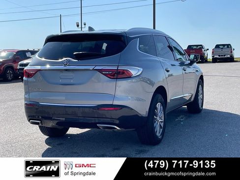 Used 2023 Buick Enclave Essence FWD image 9