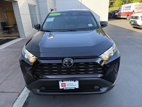Certified 2025 Toyota RAV4 LE AWD/4WD image 9