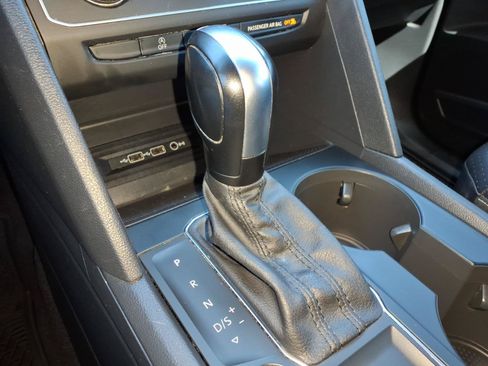 Used 2021 Volkswagen Atlas SE FWD image 26